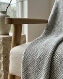 Karierte Plaid Decke / Tagesdecken - Grau/Weiß